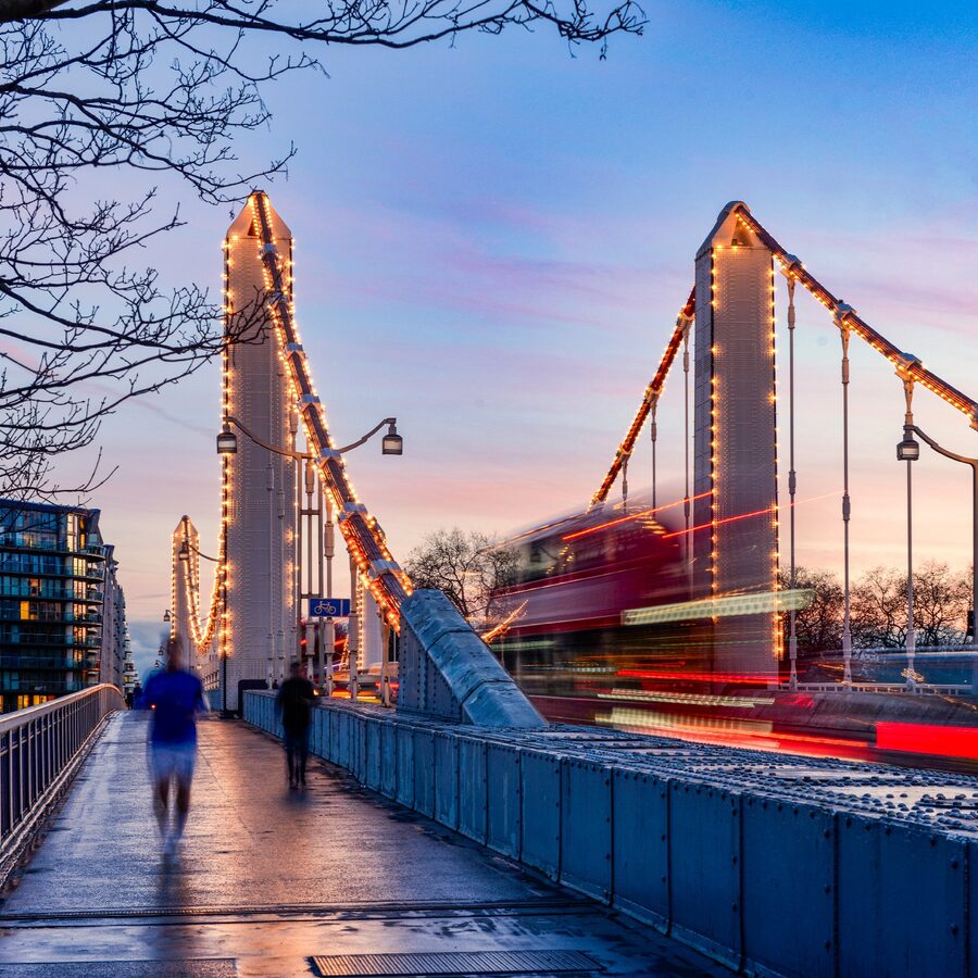 Chelsea Bridge: Architectural Elegance • Come to London